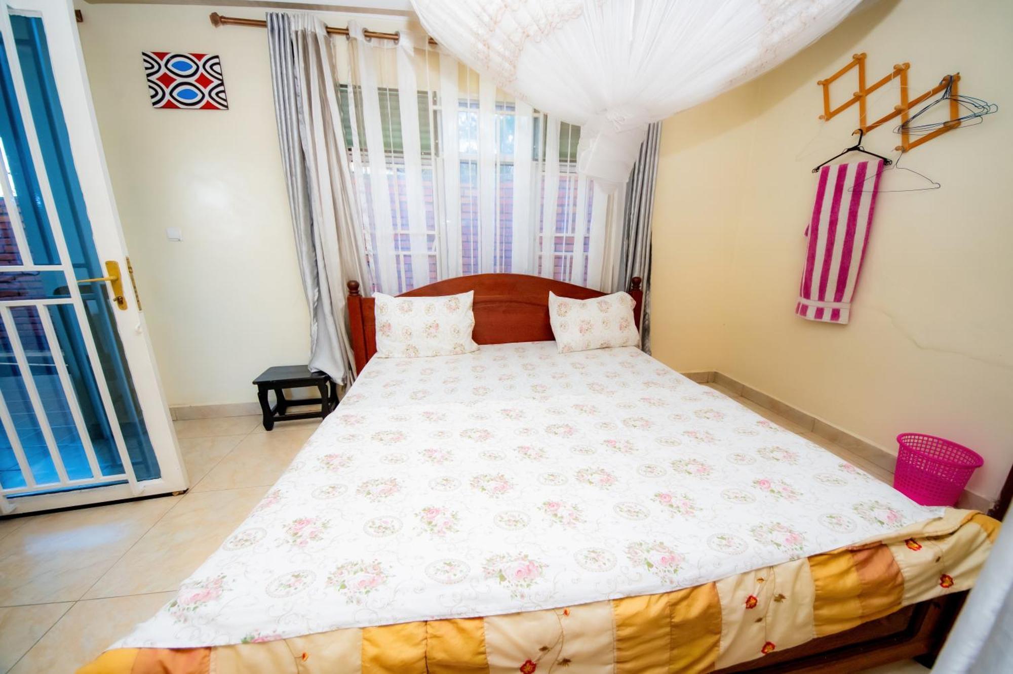 Fleur Guest House Kigali Exterior photo
